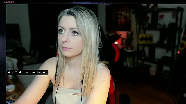 Lisaonthemoon online show from 6, 3, 2025