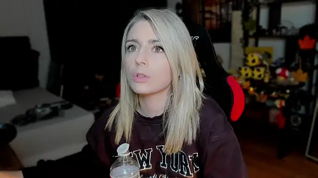 Lisaonthemoon online show from 23, 9, 2025