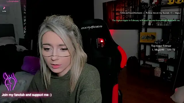 Lisaonthemoon online show from 4, 2, 2026