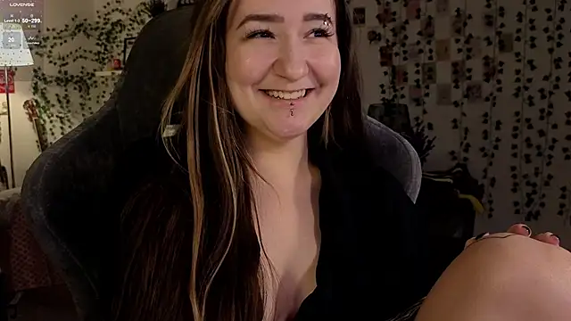 Megan  Hart online show from 29, 12, 2024