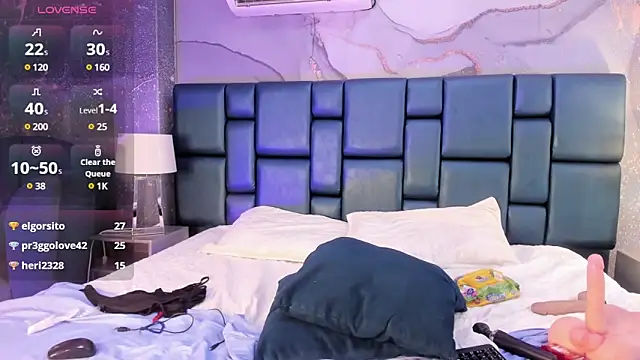 Snapshot of Nahomi_Wild chatting on 15, 1, 2025 Nahomi Wild online show from 15, 1, 2025