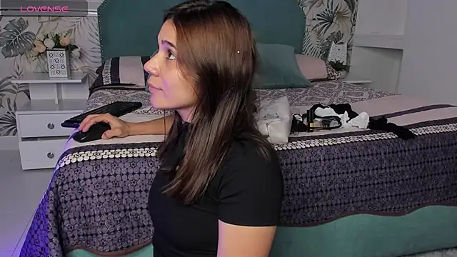 bellaa becca online show from 3, 3, 2025