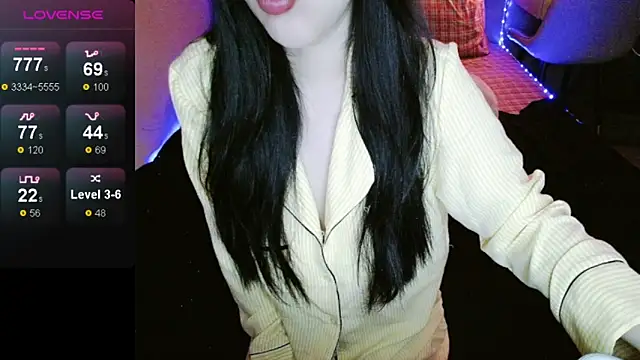  Viviann  online show from 16, 10, 2025