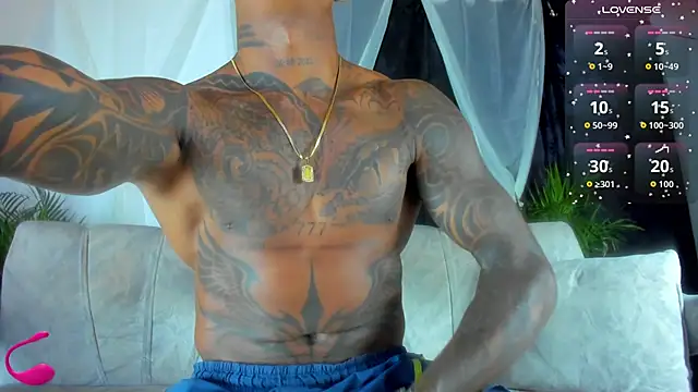 Snapshot of esteveen_ortegas_ chatting on 8, 10, 2025 esteveen ortegas online show from 8, 10, 2025