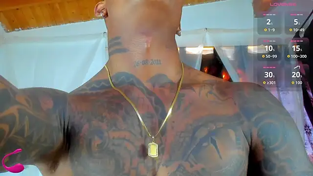 Snapshot of esteveen_ortegas_ chatting on 14, 10, 2025 esteveen ortegas online show from 14, 10, 2025