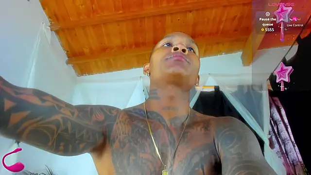 Snapshot of esteveen_ortegas_ chatting on 10, 11, 2025 esteveen ortegas online show from 10, 11, 2025