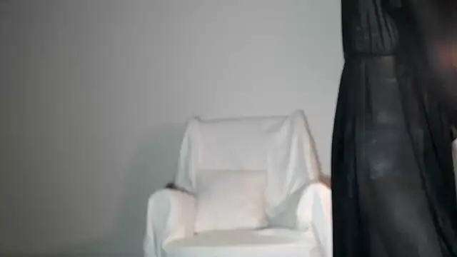 Lily 0000 online show from 23, 2, 2025