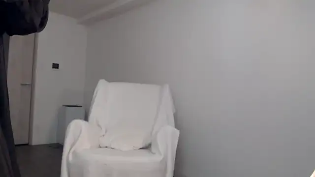 Lily 0000 online show from 13, 1, 2025