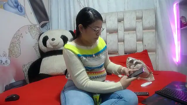 KEYRA-MILLER- online show from 1, 4, 2026