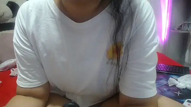 KEYRA-MILLER- online show from 2, 4, 2026