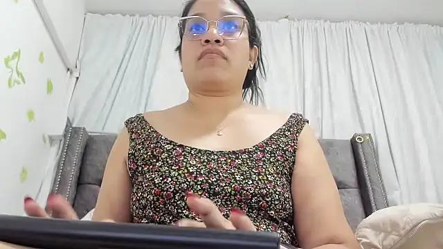 KEYRA-MILLER- online show from 9, 4, 2026