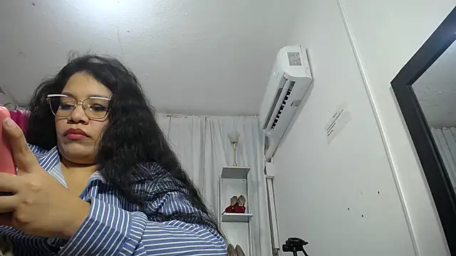 KEYRA-MILLER- online show from 17, 11, 2025