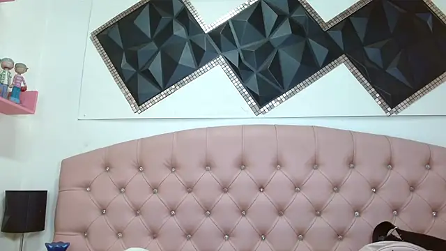 andrea safeira doll online show from 25, 2, 2026