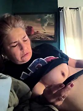 Snapshot of TexaSMESS_37 chatting on 25, 11, 2025 TexaSMESS 37 online show from 25, 11, 2025