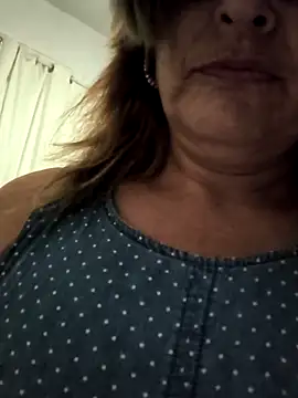 Snapshot of TexaSMESS_37 chatting on 25, 10, 2025 TexaSMESS 37 online show from 25, 10, 2025