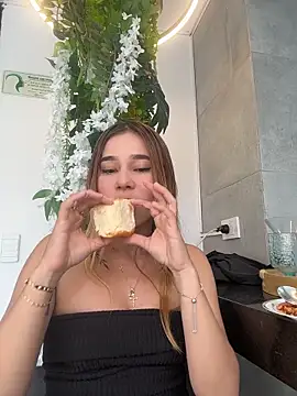 Lezy  online show from 1, 12, 2025