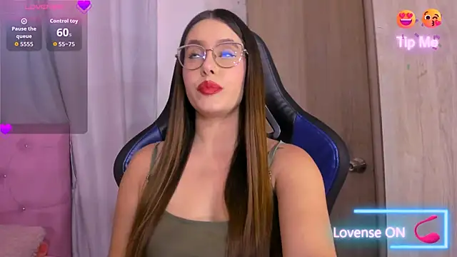 Snapshot of ParisShayk chatting on 15, 5, 2026 ParisShayk online show from 15, 5, 2026