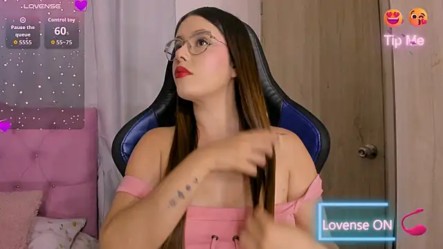 ParisShayk online show from 7, 4, 2026