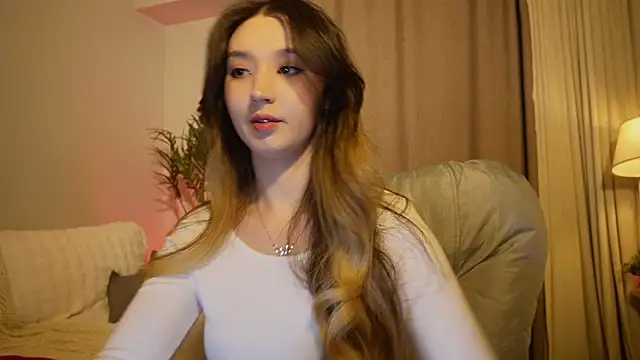 Snapshot of Sarasuo1 chatting on 11, 10, 2025 Sarasuo1 online show from 11, 10, 2025