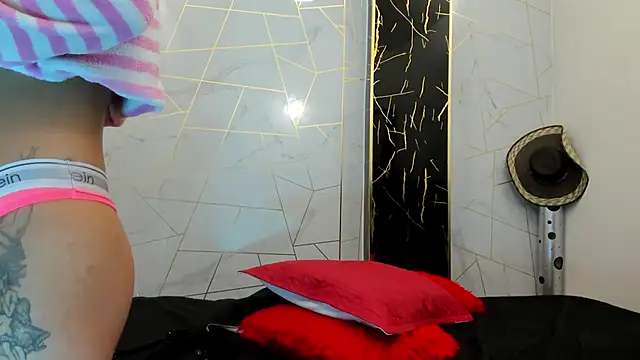 Cloeandtyfanny online show from 12, 10, 2025