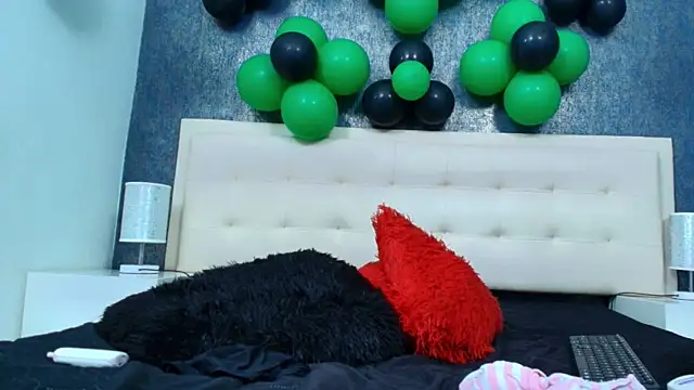 Cloeandtyfanny online show from 20, 3, 2026