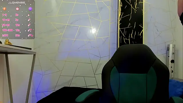 Cloeandtyfanny online show from 25, 10, 2025