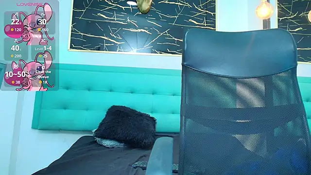 Cloeandtyfanny online show from 9, 10, 2025