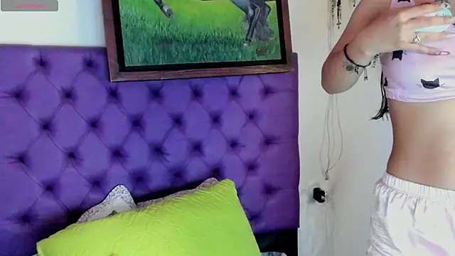 Cloeandtyfanny online show from 16, 6, 2026