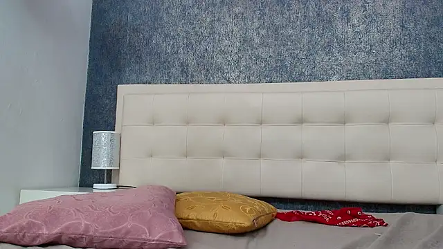 Cloeandtyfanny online show from 31, 1, 2026