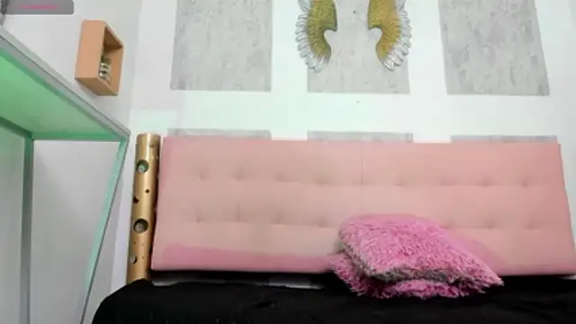 Cloeandtyfanny online show from 10, 11, 2025