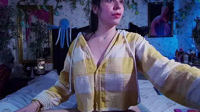 Elizabeth77  online show from 18, 3, 2025