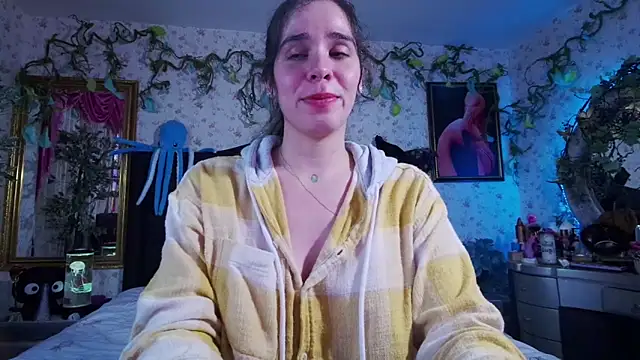 Elizabeth77  online show from 18, 3, 2025