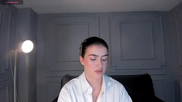 PaulinaSantos  online show from 9, 1, 2026