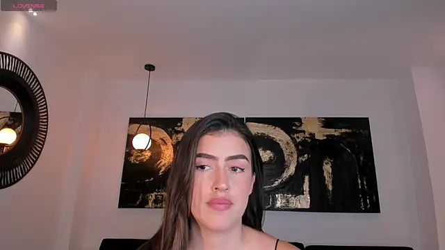 PaulinaSantos  online show from 17, 4, 2026