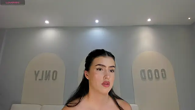 Snapshot of PaulinaSantos_ chatting on 22, 4, 2026 PaulinaSantos online show from 22, 4, 2026