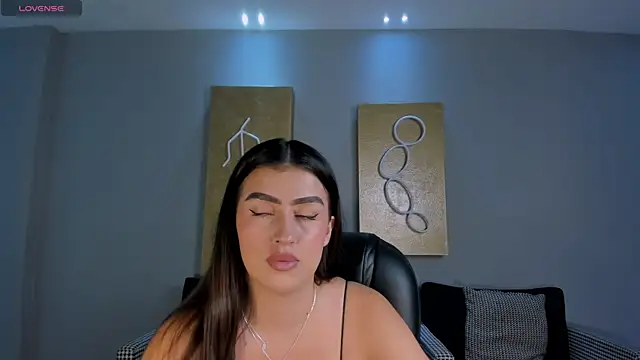 Snapshot of PaulinaSantos_ chatting on 11, 5, 2026 PaulinaSantos online show from 11, 5, 2026