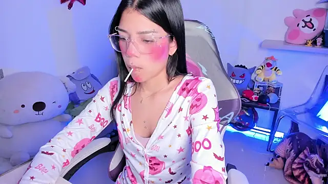 cutestephuwu online show from 10, 10, 2025