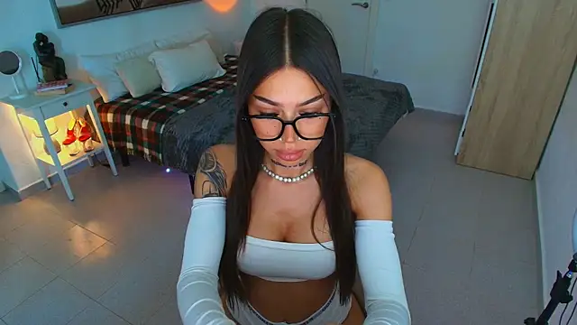 Fancy Jenn online show from 15, 6, 2026
