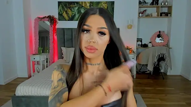 Snapshot of Fancy_Jenn chatting on 24, 10, 2025 Fancy Jenn online show from 24, 10, 2025