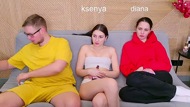 Ksenny online show from 10, 4, 2026