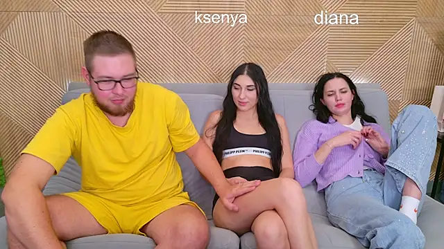 Snapshot of Ksenny chatting on 28, 10, 2025 Ksenny online show from 28, 10, 2025