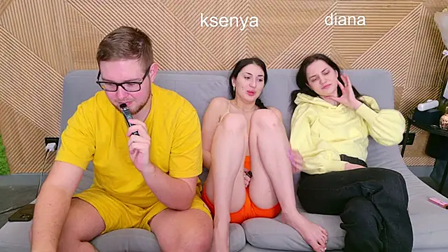 Snapshot of Ksenny chatting on 4, 3, 2026 Ksenny online show from 4, 3, 2026