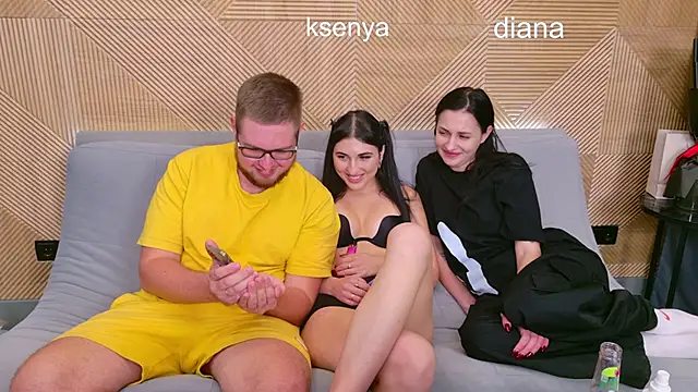 Snapshot of Ksenny chatting on 29, 10, 2025 Ksenny online show from 29, 10, 2025