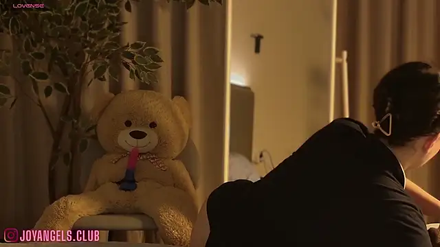 SophieCharm online show from 29, 3, 2026