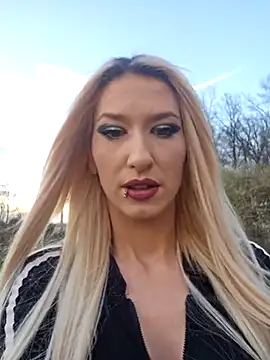 Julia-Sugar online show from 22, 3, 2025