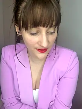 Snapshot of victoirenextdoor chatting on 19, 10, 2025 victoirenextdoor online show from 19, 10, 2025