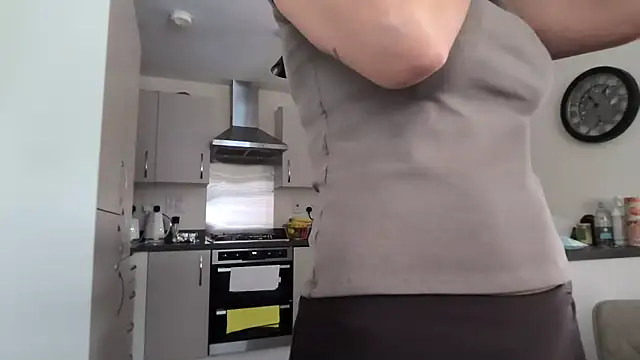 SweetMonicaUK online show from 9, 10, 2025