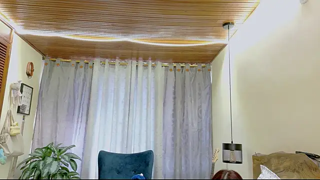 Abrilqueen online show from 28, 2, 2026