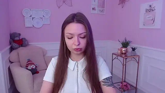 LucySkilar online show from 28, 1, 2025