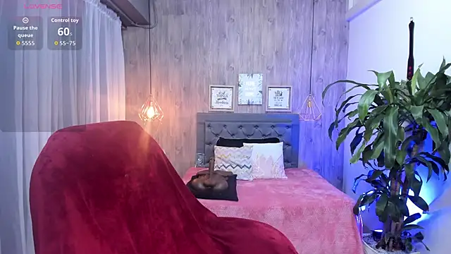 MaturePure online show from 30, 11, 2025